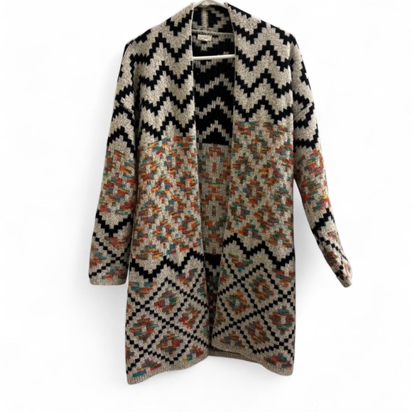 Aztec Patterned Long Open Cardigan - Picture 3 of 7